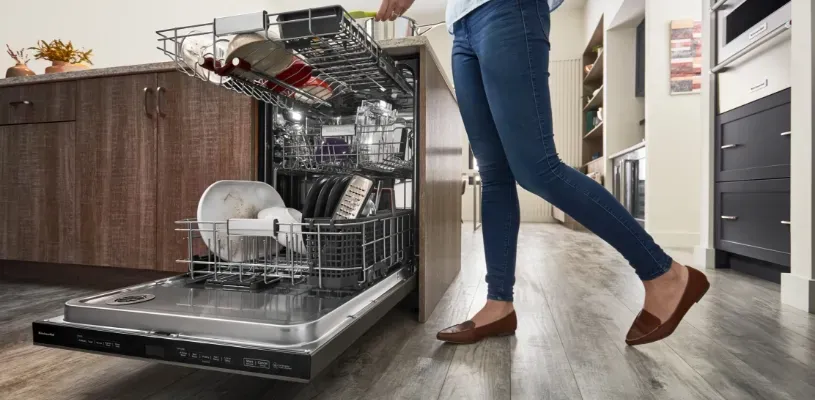 body one dishwasher open with racks